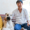 早河さんと愛犬「すすき」。アイリッシュ・ソフトコーテッド・ウィートン・テリアという珍しい大型のテリア