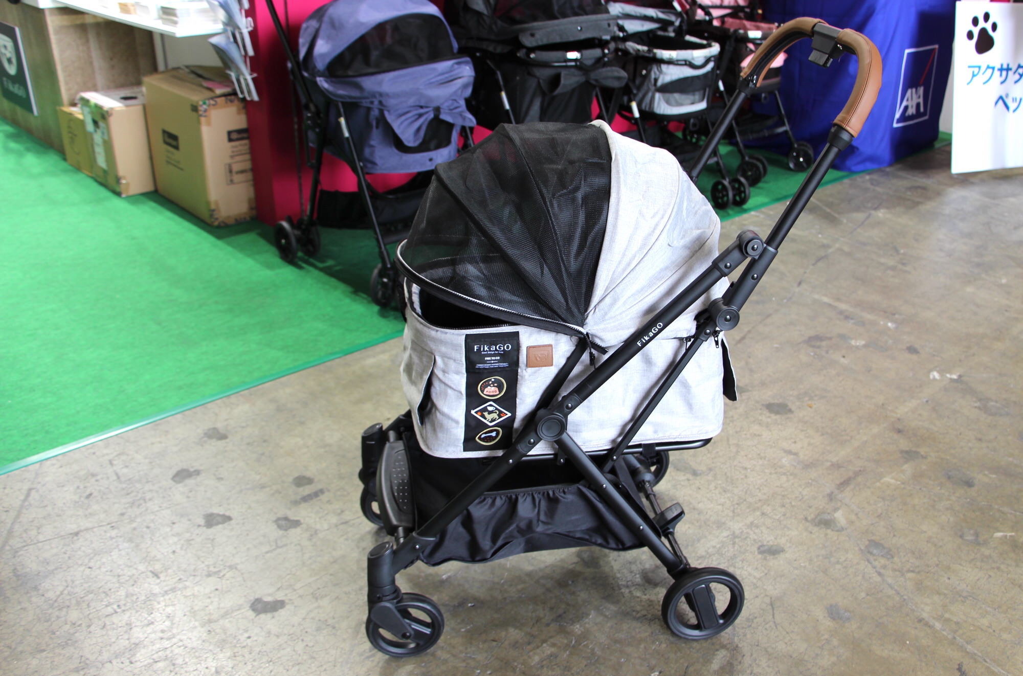 業界初のペットカート共済とワンタッチで畳める「FREE TO GO」…コム