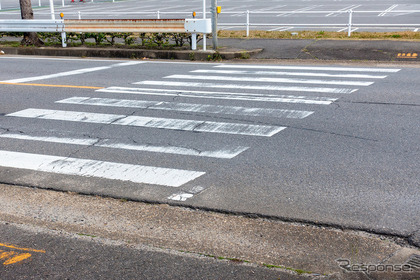 信号機のない横断歩道、止まらない都道府県ワーストは「岡山」…JAF調べ 画像