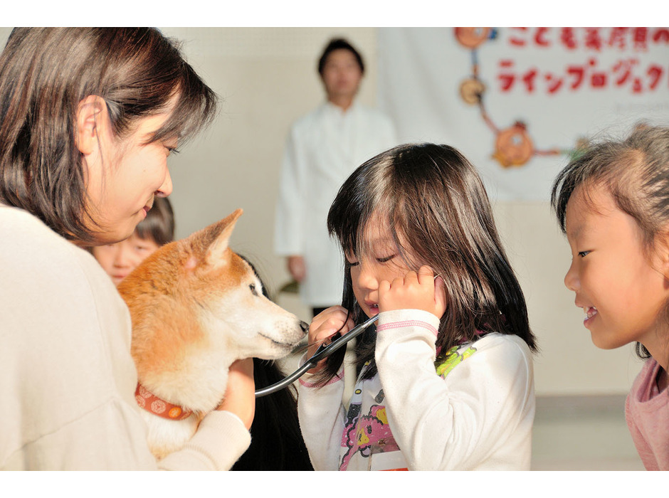 犬を介在したふれあい授業「こども笑顔のラインプロジェクト」、クラウドファンディングにて支援者募集