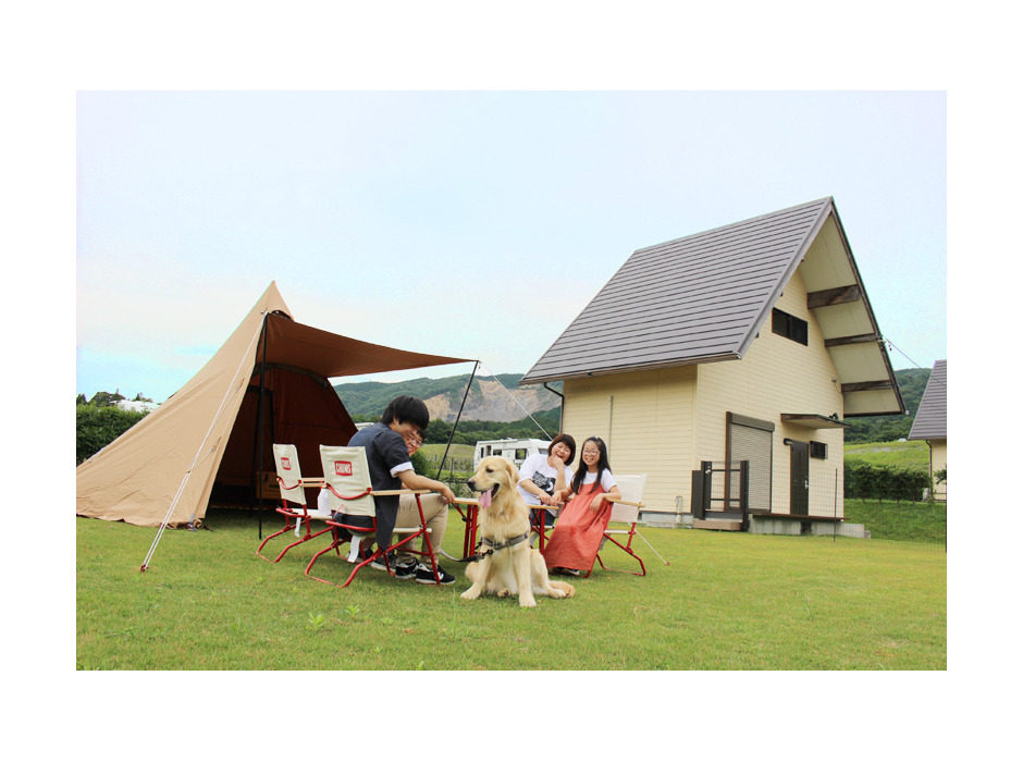 犬と泊まれるキャンプ施設「やまてらす」、三重県にオープン