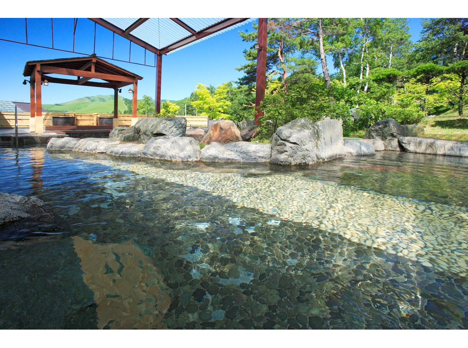 池の平ホテル 大露天風呂。CAMPING VILLAGE利用者は池の平温泉の入浴付き